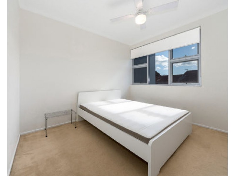 205/8 Norman Street, Southport QLD 4215