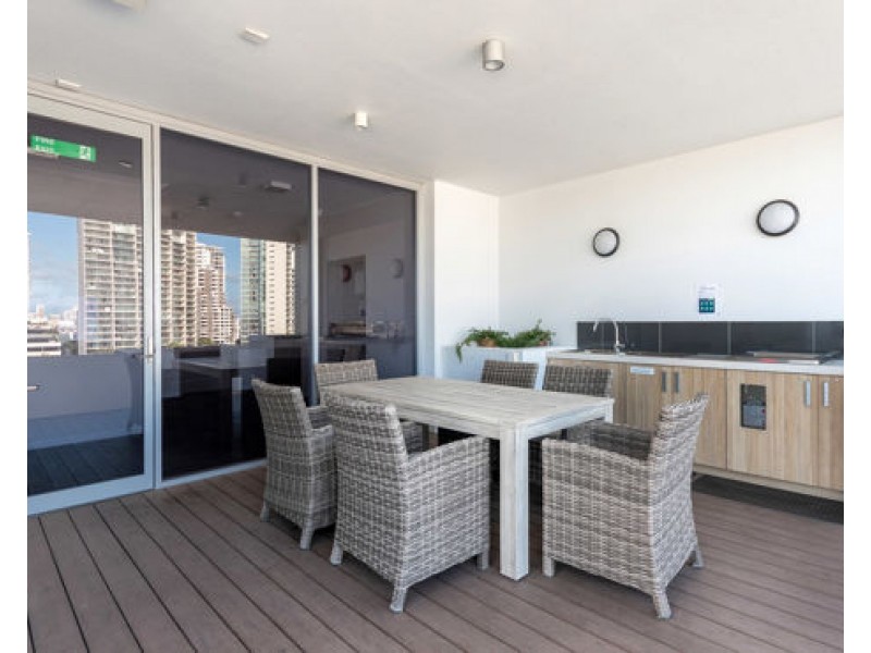 205/8 Norman Street, Southport QLD 4215