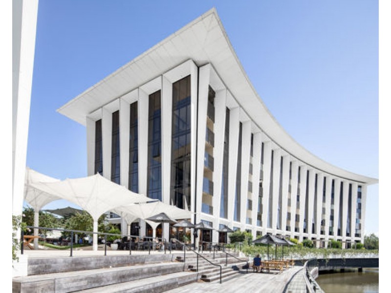 305E 1 Marina drive, Benowa QLD 4217