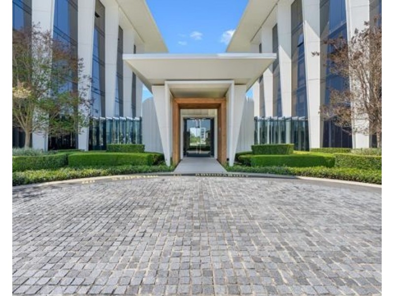 305E 1 Marina drive, Benowa QLD 4217