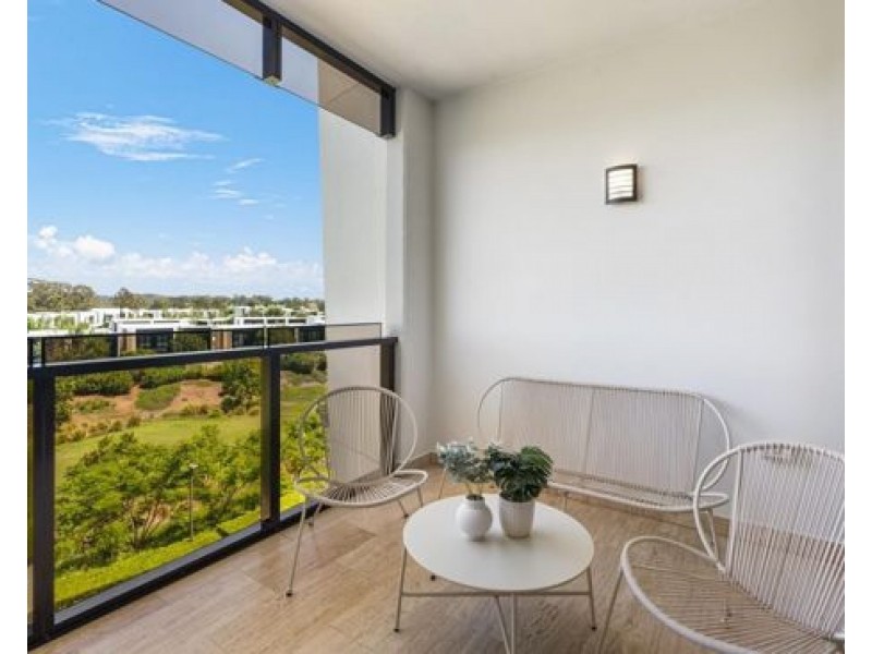 305E 1 Marina drive, Benowa QLD 4217