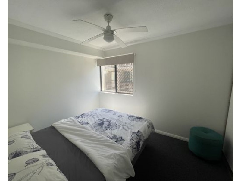 10/111 Markeri Street, Mermaid Waters QLD 4218