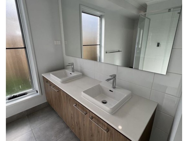 17 BUNGALOW CIRCUIT, Bahrs Scrub QLD 4207