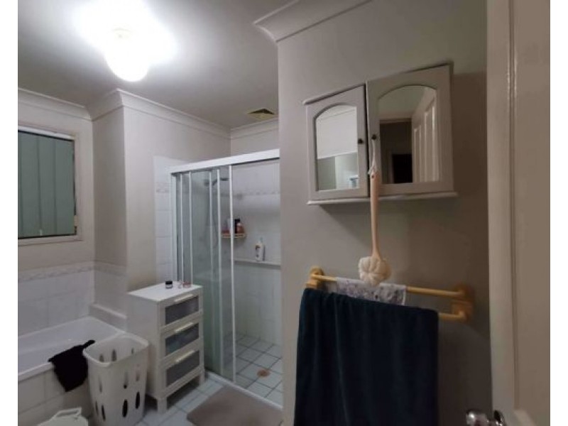 2 8 Manor Street, Eight Mile Plains QLD 4113