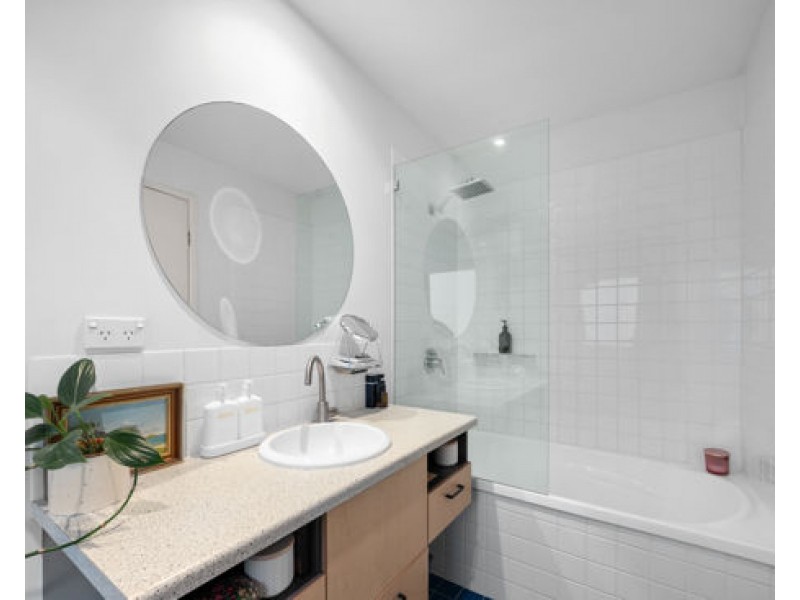 205/139 Commerical Road, Teneriffe QLD 4005