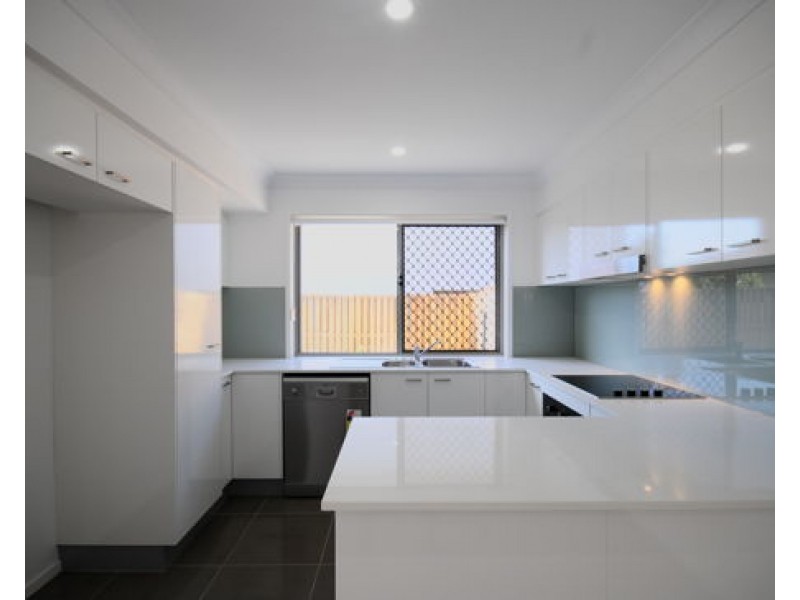 30 31 James Edward Street, Richlands QLD 4077