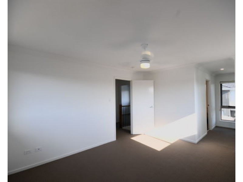 30 31 James Edward Street, Richlands QLD 4077