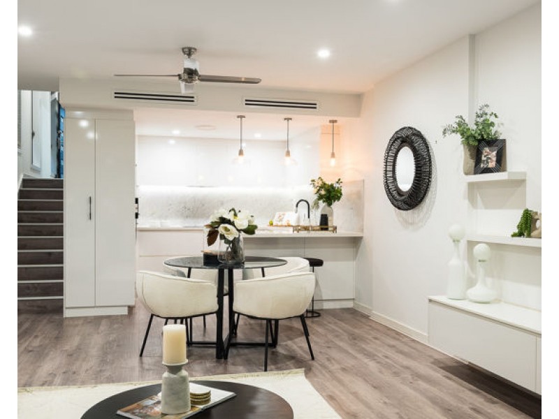 2/59 Woodstock Road, Toowong QLD 4066