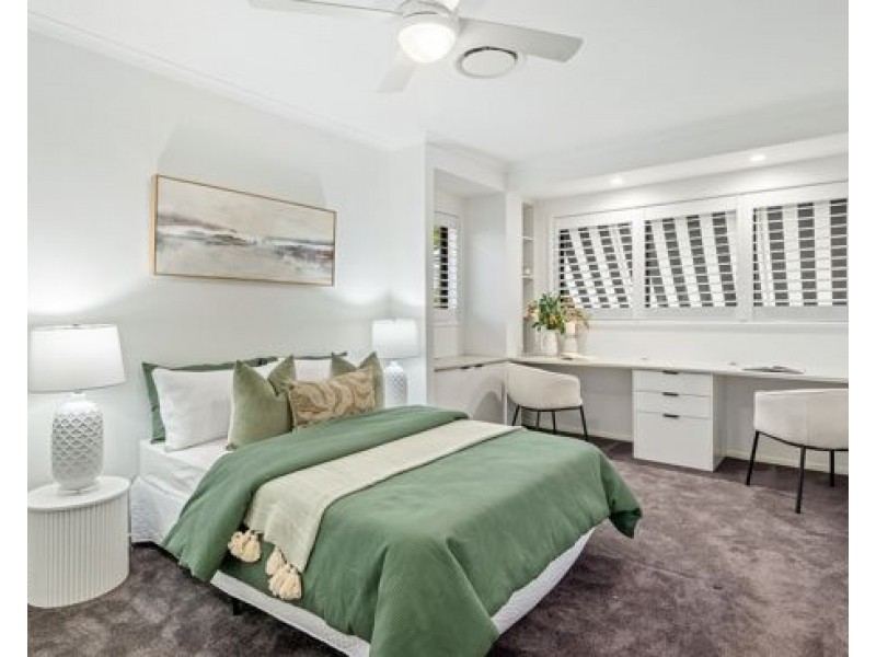 2/59 Woodstock Road, Toowong QLD 4066