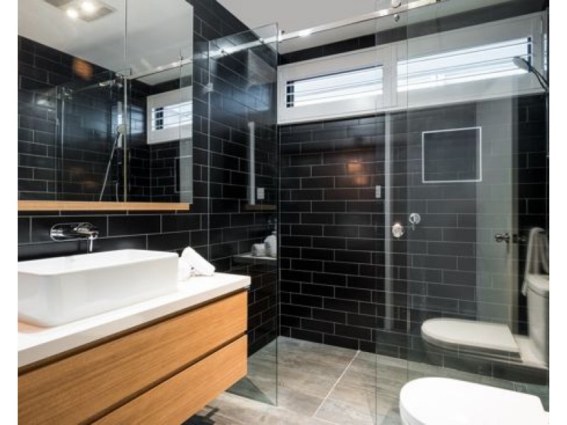 2/59 Woodstock Road, Toowong QLD 4066