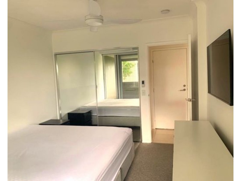 4102/12-14 Executive Dr, Burleigh Waters QLD 4220