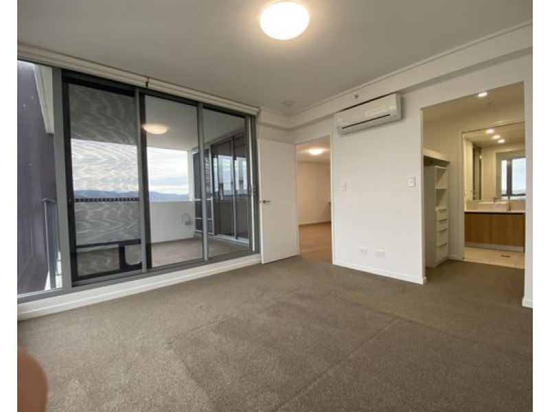 52030/42 Laver Drive, Robina QLD 4226