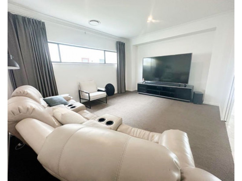 89 Serenity Boulevard, Helensvale QLD 4212