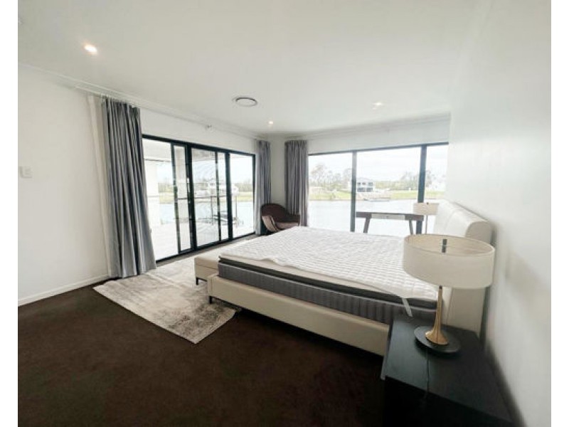 89 Serenity Boulevard, Helensvale QLD 4212