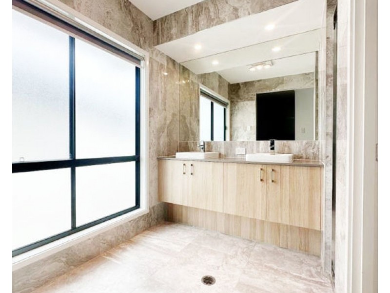 89 Serenity Boulevard, Helensvale QLD 4212