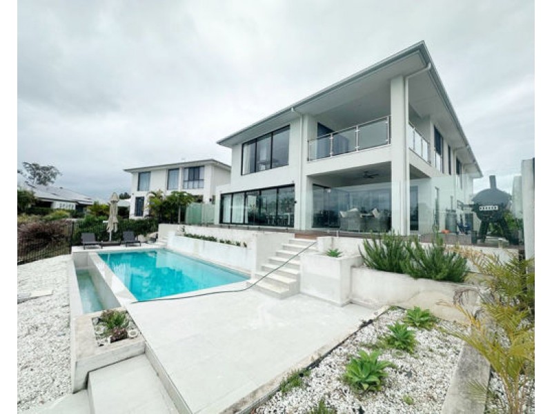 89 Serenity Boulevard, Helensvale QLD 4212