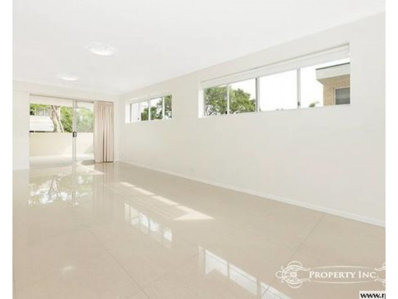 4/69 DERBY STREET, Coorparoo QLD 4151