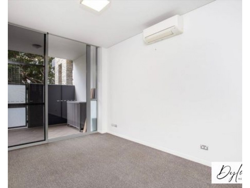 322/6 Aqua Street,, Southport QLD 4215