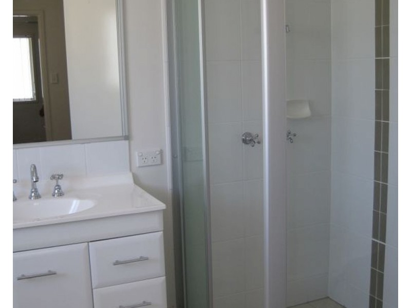 2 Toohey Street, Pacific Pines QLD 4211