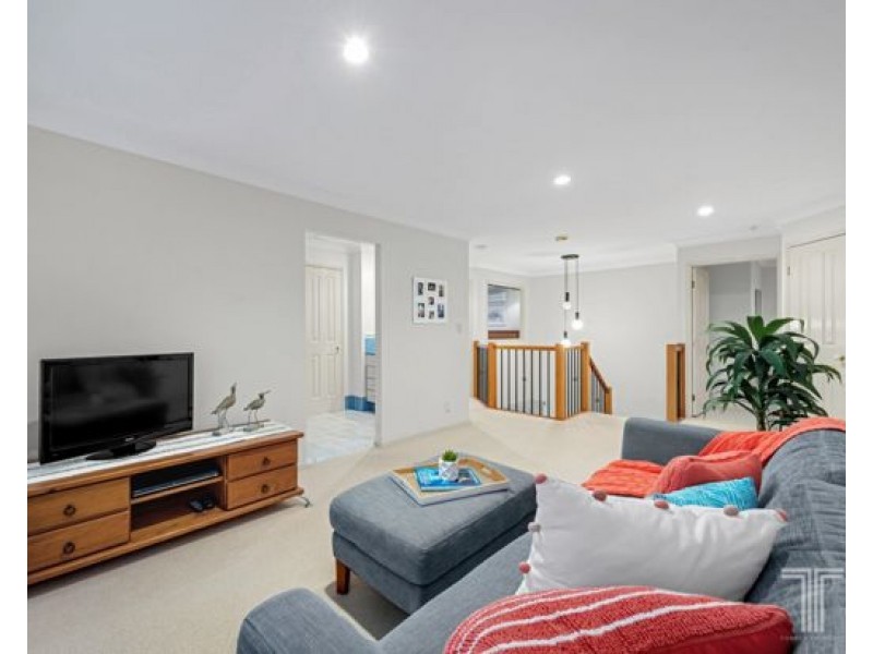 56 Kirra Place, Carindale QLD 4152