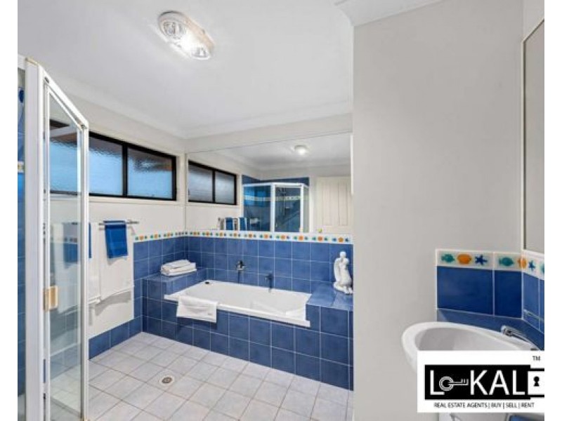 56 Kirra Place, Carindale QLD 4152