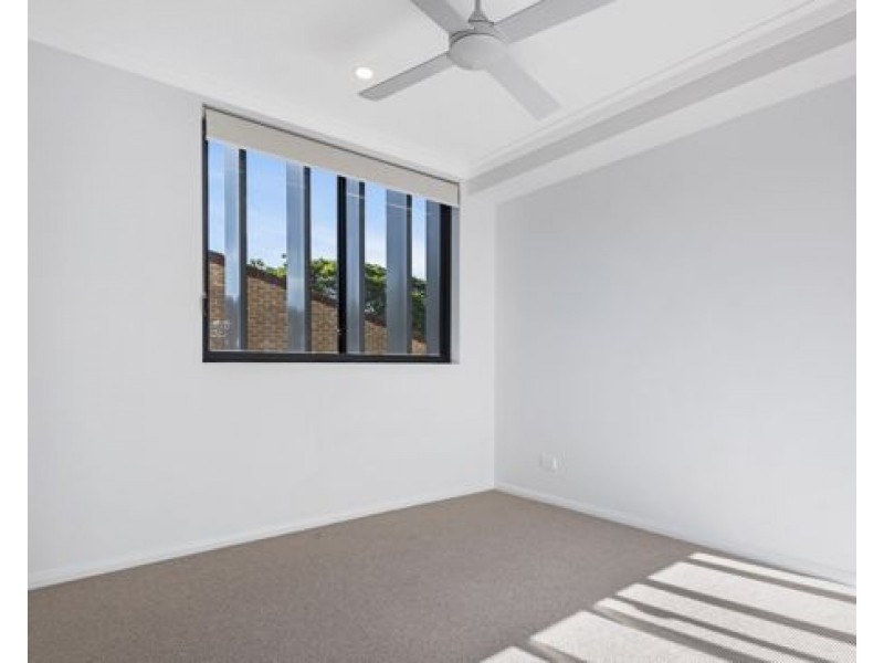 2/6 Algar St, Windsor QLD 4030