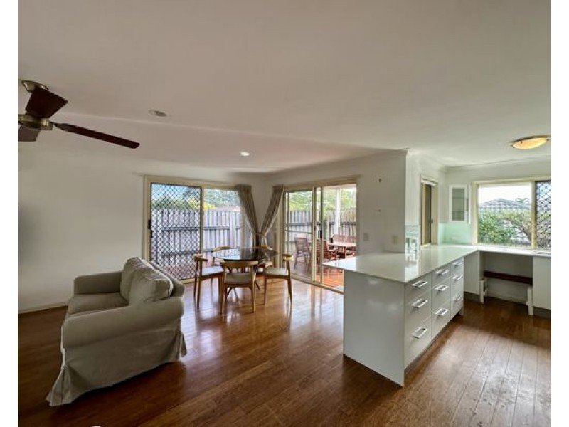 4/1-3 Freda Street, Ashmore QLD 4214