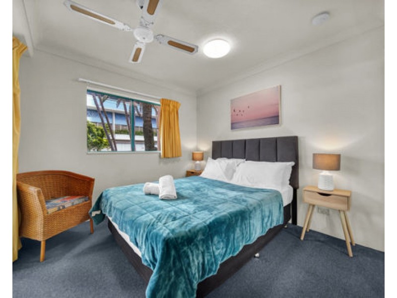 U7 11-17 Philip Avenue, Broadbeach QLD 4218