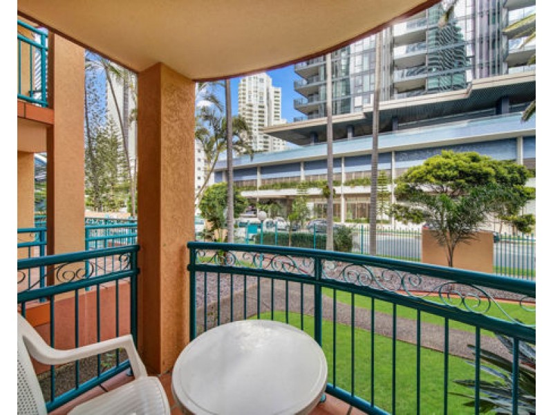 U7 11-17 Philip Avenue, Broadbeach QLD 4218