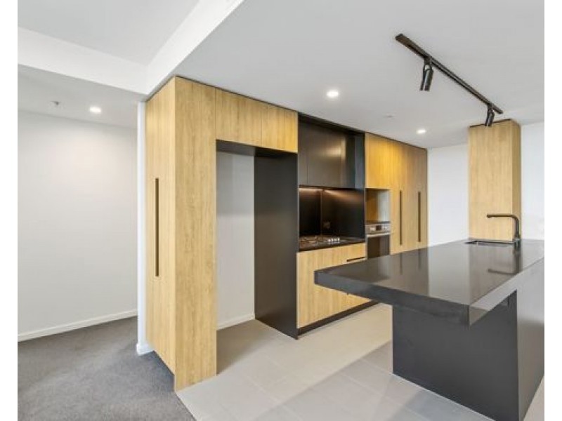 201/19 Deshon Street, Woolloongabba QLD 4102