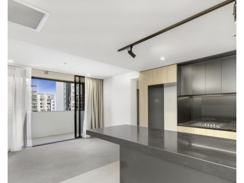 201/19 Deshon Street, Woolloongabba QLD 4102