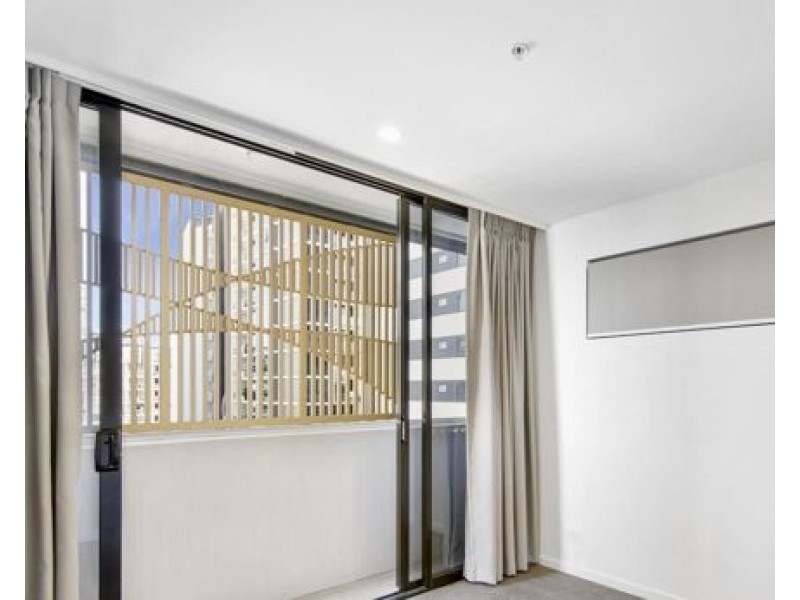 201/19 Deshon Street, Woolloongabba QLD 4102