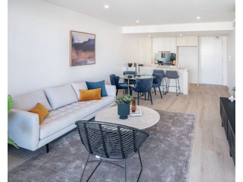 506/266 Stanhill Drive, Chevron Island QLD 4217