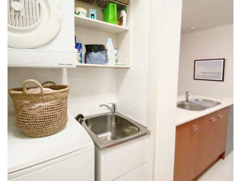 31/13-23 Bright Avenue, Labrador QLD 4215