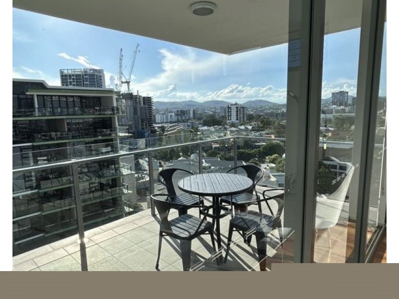 11008/16 Edmondstone Street, South Brisbane QLD 4101