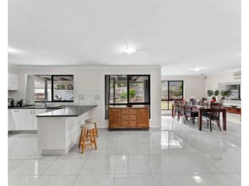 36 Aspen Street, Carindale QLD 4152