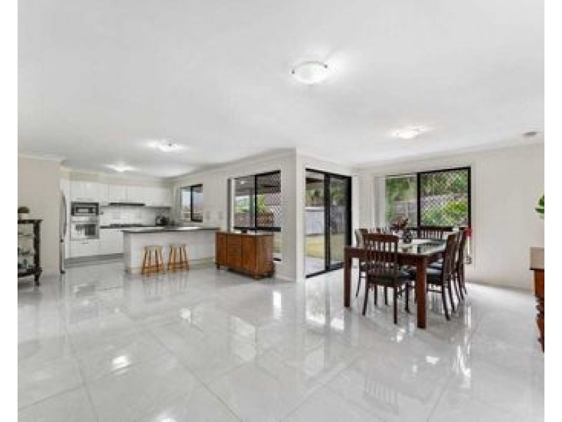 36 Aspen Street, Carindale QLD 4152