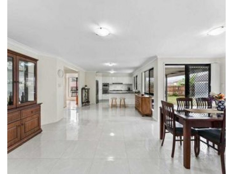 36 Aspen Street, Carindale QLD 4152