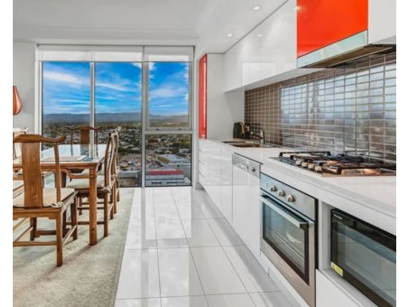 33205/9 Lawson Street, Southport QLD 4215