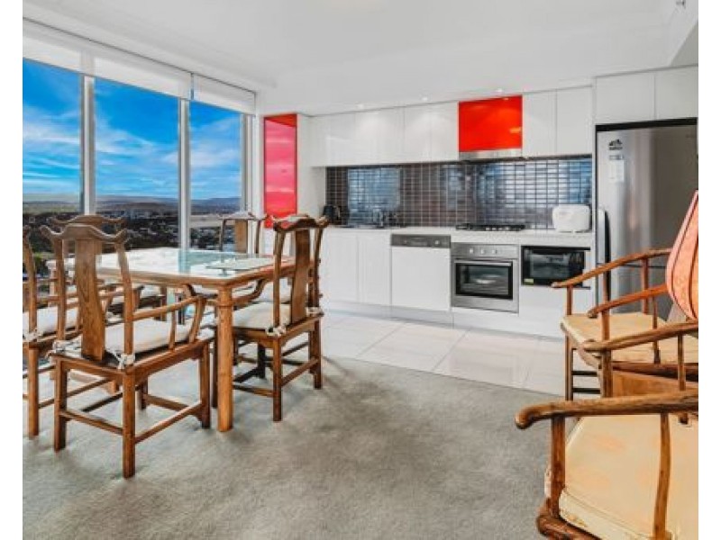 33205/9 Lawson Street, Southport QLD 4215