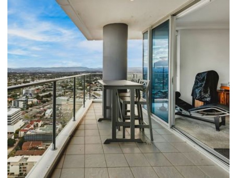 33205/9 Lawson Street, Southport QLD 4215