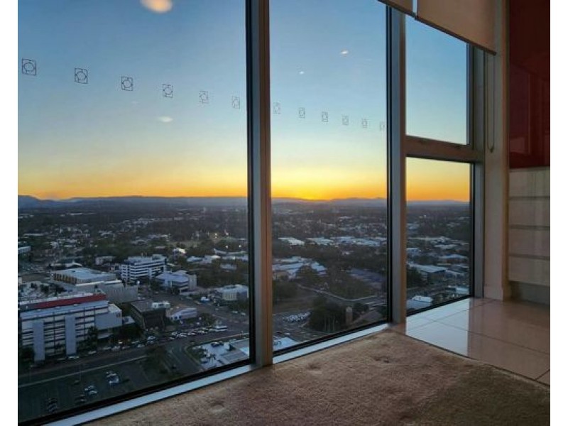 33205/9 Lawson Street, Southport QLD 4215