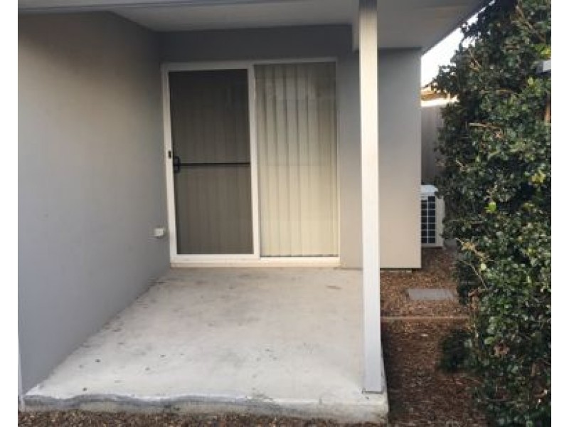 1/16 Dorchester Close, Pimpama QLD 4209