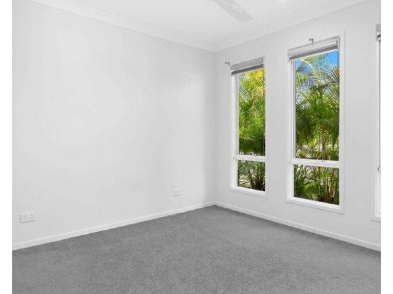 3 Watarrka Ave, Fitzgibbon QLD 4018