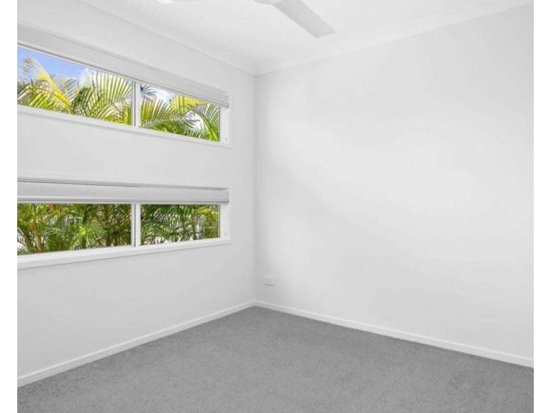 3 Watarrka Ave, Fitzgibbon QLD 4018
