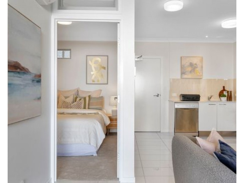 8 /63 Sisley Street, St Lucia QLD 4067