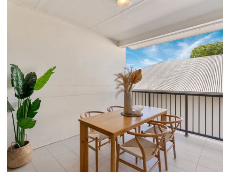 8 /63 Sisley Street, St Lucia QLD 4067