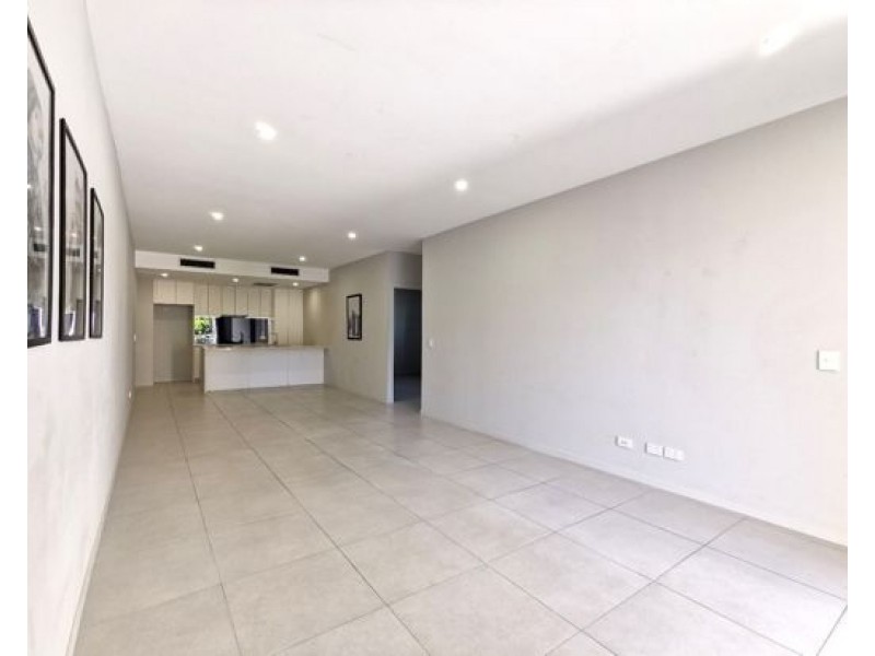 202/3 Grout Street, Macgregor QLD 4109