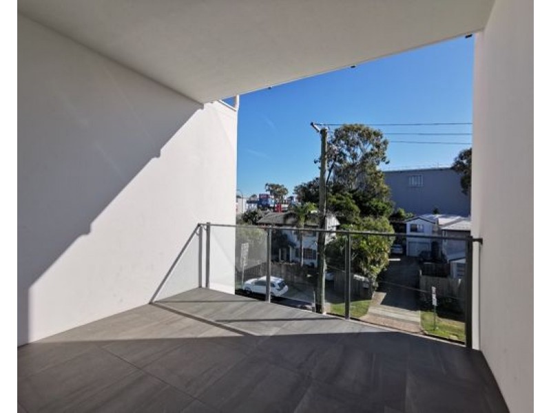 202/3 Grout Street, Macgregor QLD 4109