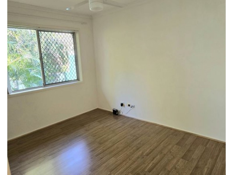 5 Frobisher Street, Springwood QLD 4127